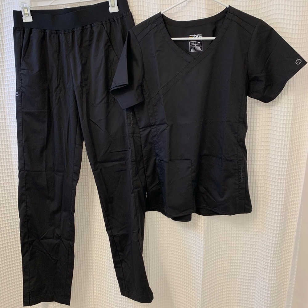 Wonderwink PRO scrub set